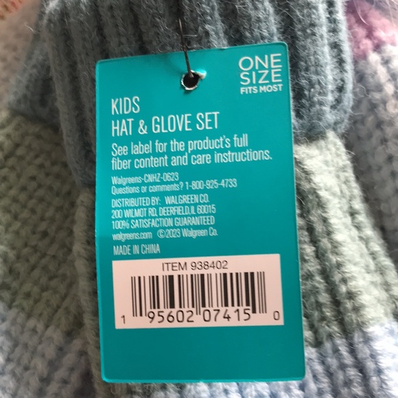 WEST LOOP KIDS HAT & GLOVE SET - Picture 6 of 6